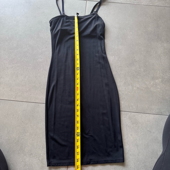 Black Fittted Slip - Picture 2 of 3